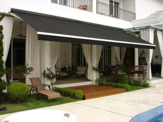 Toldo Retrátil ou Articulado de Lona